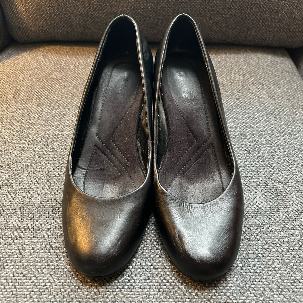 (SOLD) Soft Moc Black Leather Wedge Heels Size 10 - Picture 3 of 14